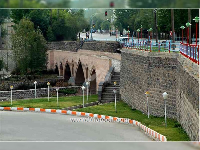 پل قرمزی کورپی